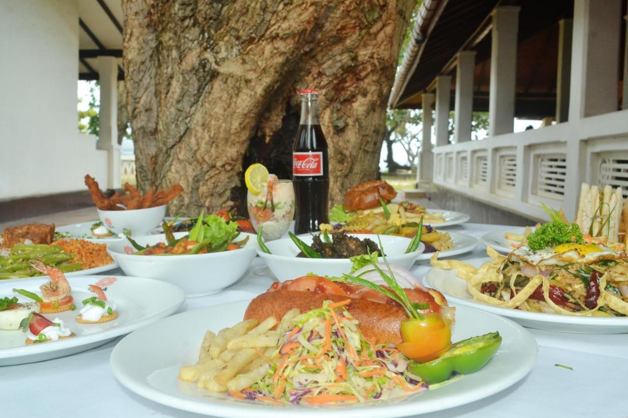 Rest House Matara Hotel Ngoại thất bức ảnh