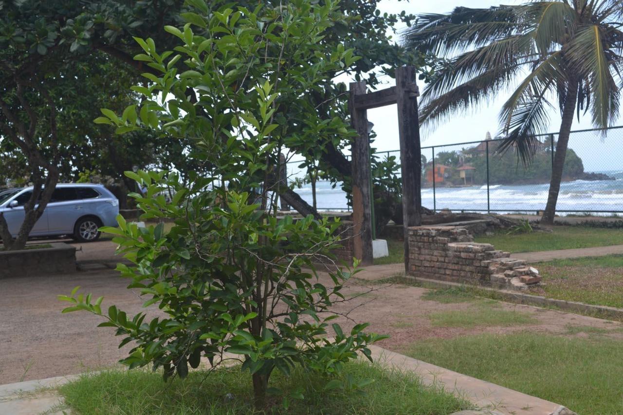 Rest House Matara Hotel Ngoại thất bức ảnh