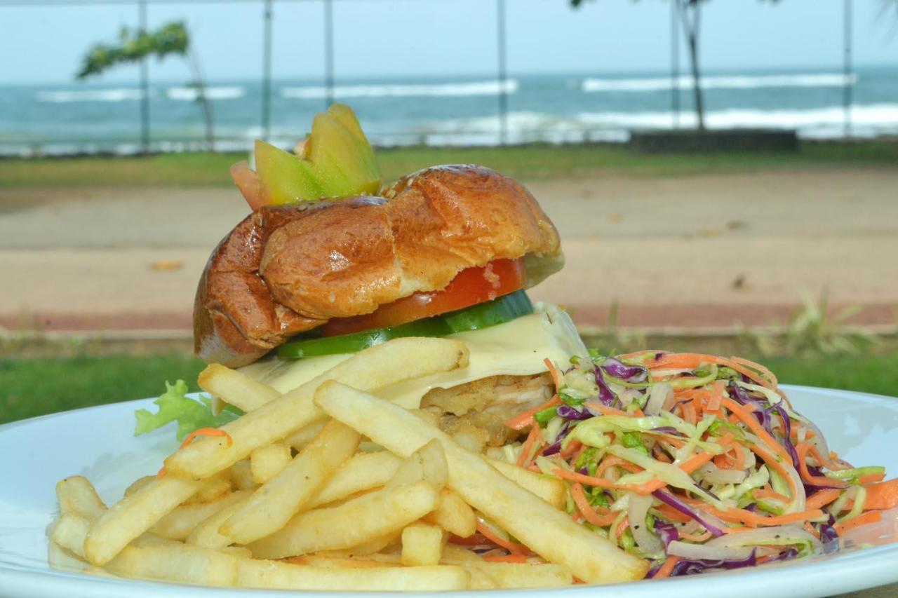 Rest House Matara Hotel Ngoại thất bức ảnh