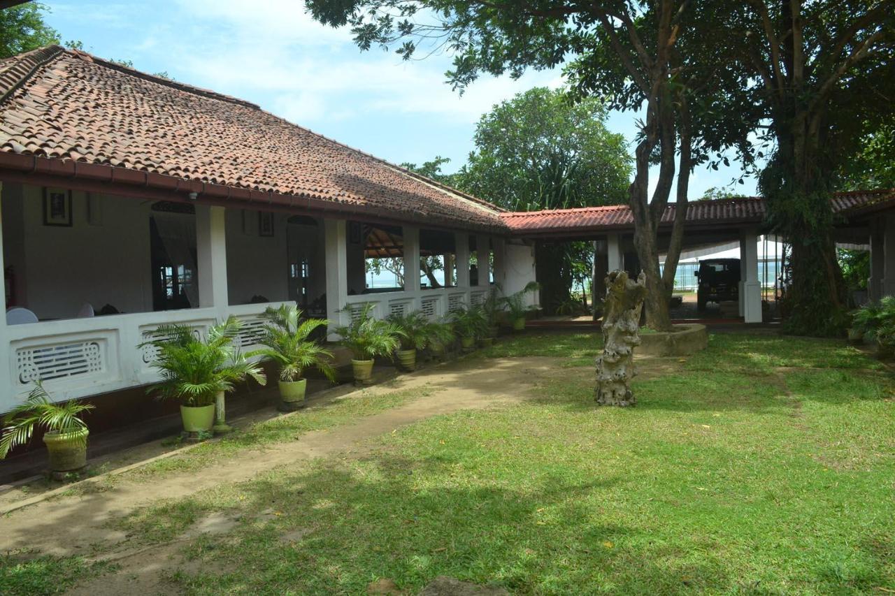 Rest House Matara Hotel Ngoại thất bức ảnh
