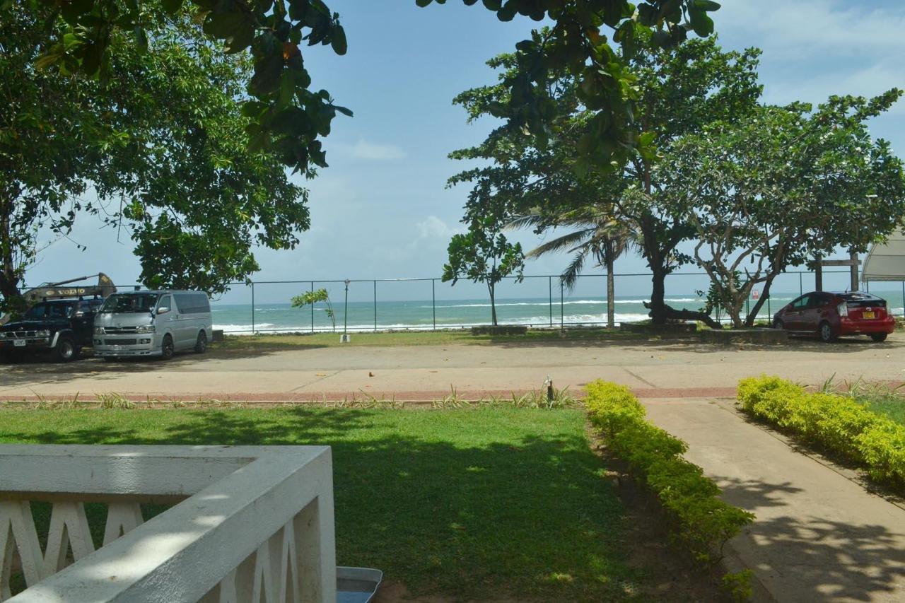 Rest House Matara Hotel Ngoại thất bức ảnh